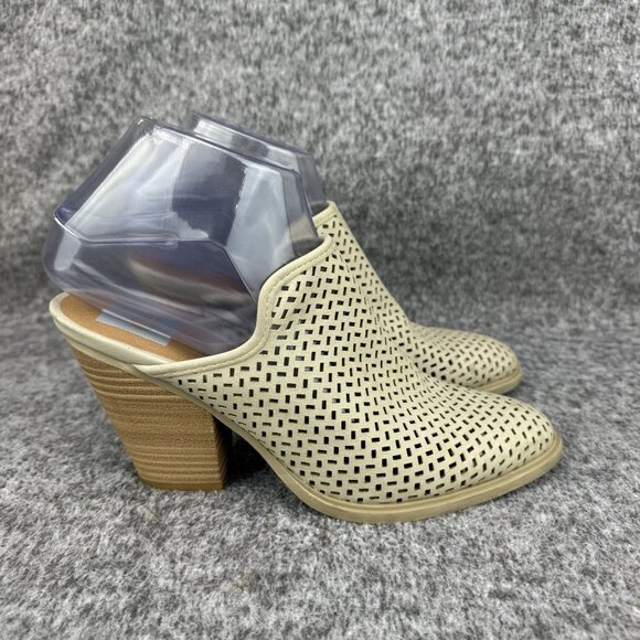 ✅Womens 7 DV Dolce Vita Mule Beige Perforated Suede Pointed Toe Heels 3.5" Heel - Picture 1 of 12